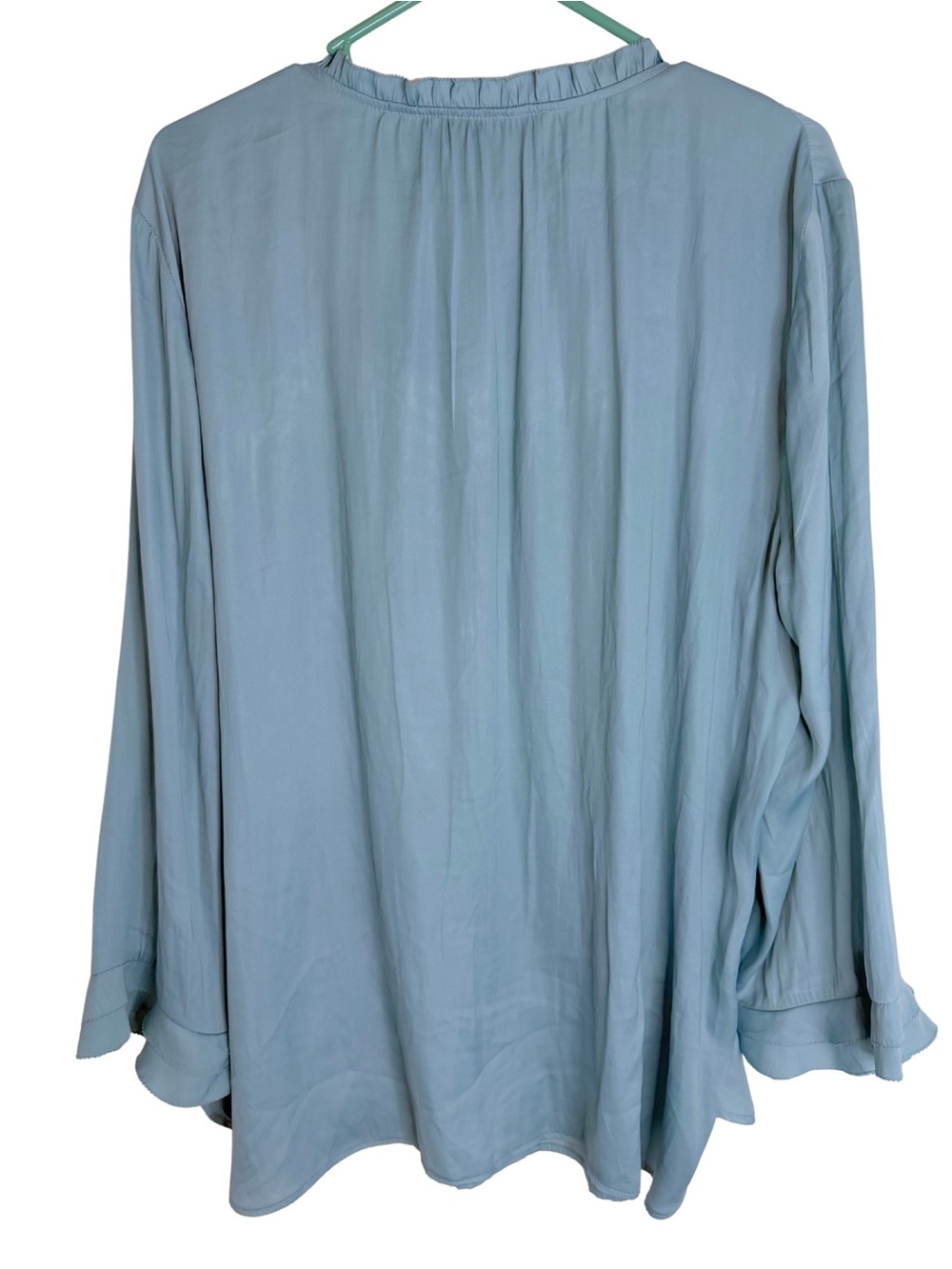 3/$20 LOFT Blue Ruffle V-Neck Long Sleeve Blouse - Women's Top - Picture 2 of 5